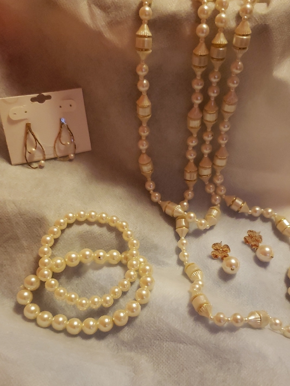 Bundle of Costume Jewelry.